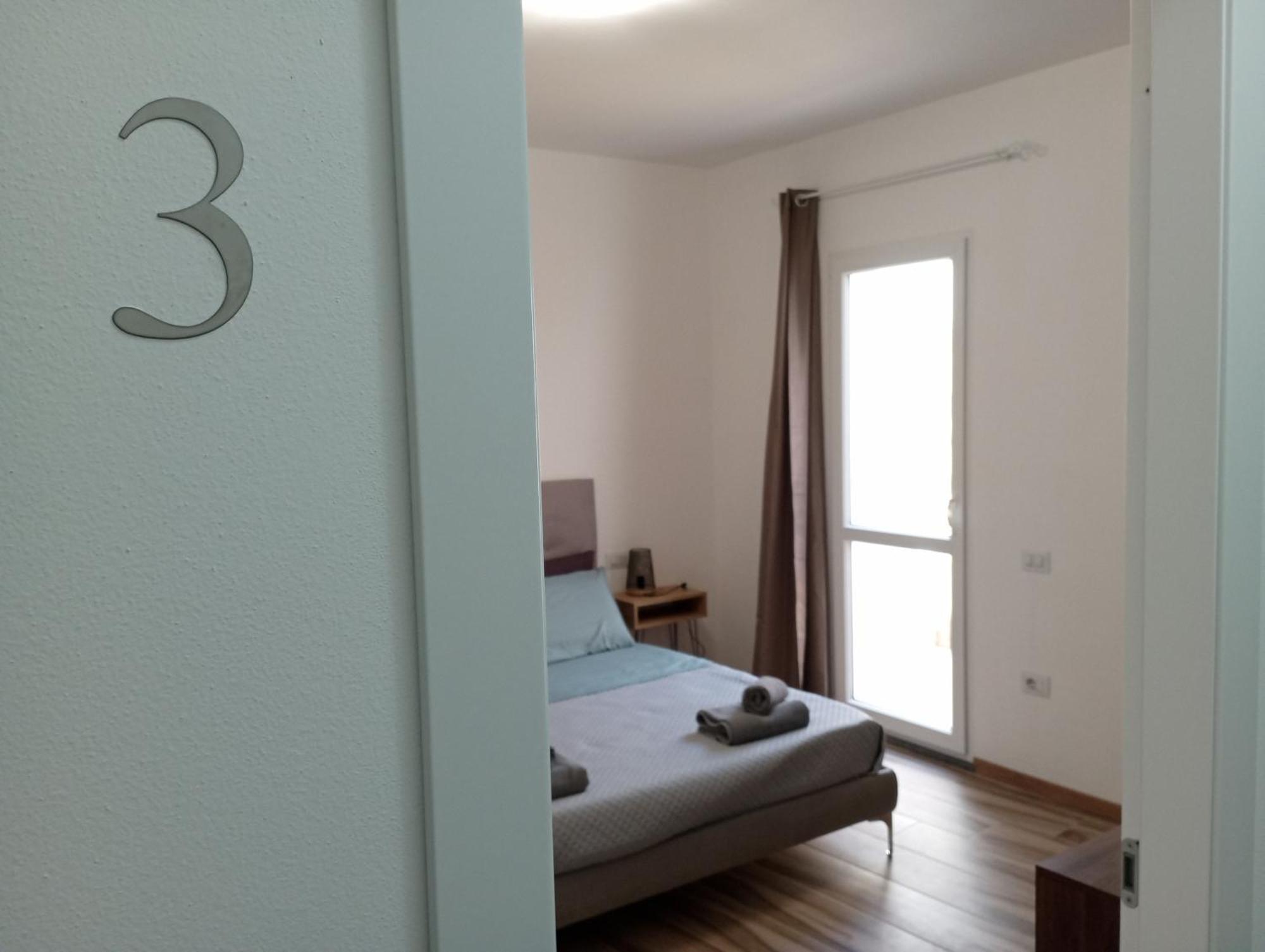 Niu Rooms Oristano Buitenkant foto