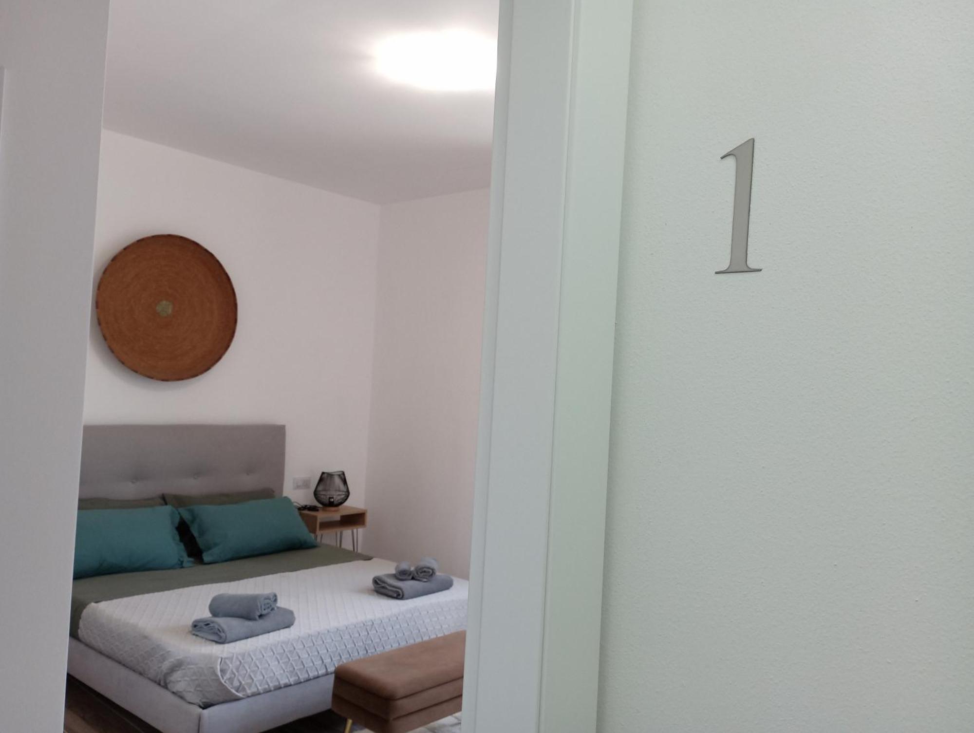 Niu Rooms Oristano Buitenkant foto